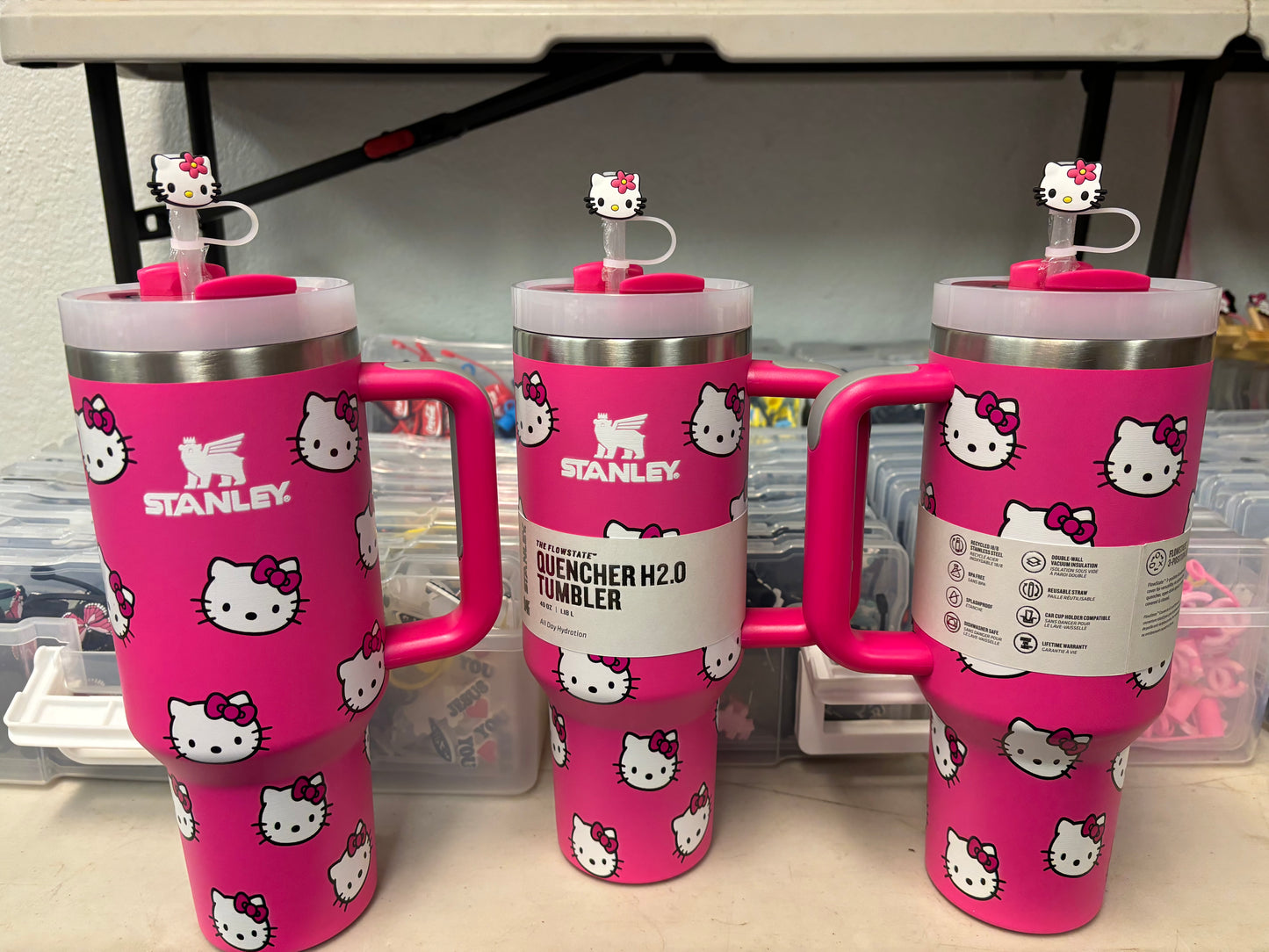 Hello Kitty hot PINK 40oz Tumbler Cup (Stanley Dupe) Sanrio